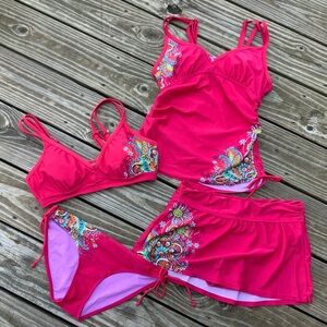 Gorgeous Athleta 4-Piece Swimwear -Size Small Bottoms & 34 B/C Tops
